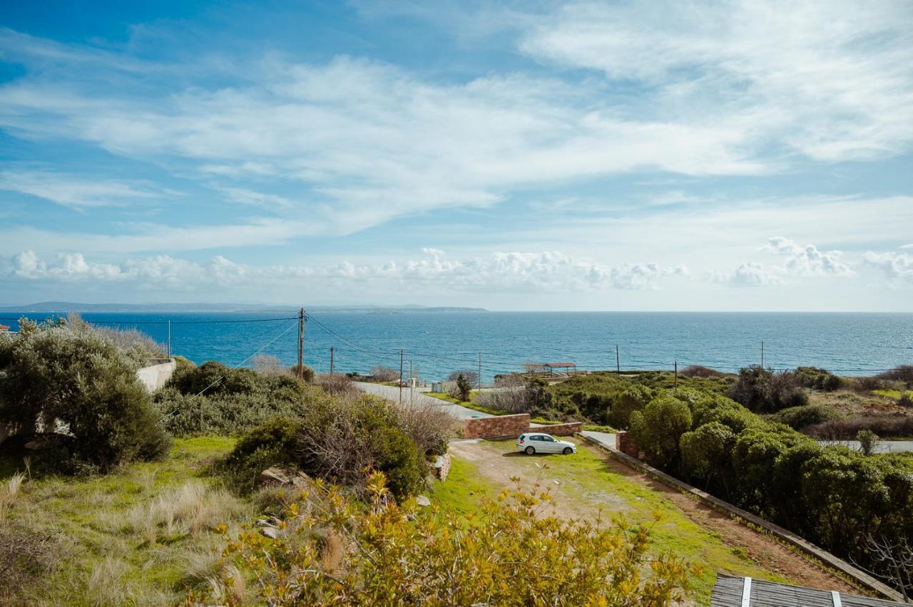 Seafront Apartment Karfas Extérieur photo